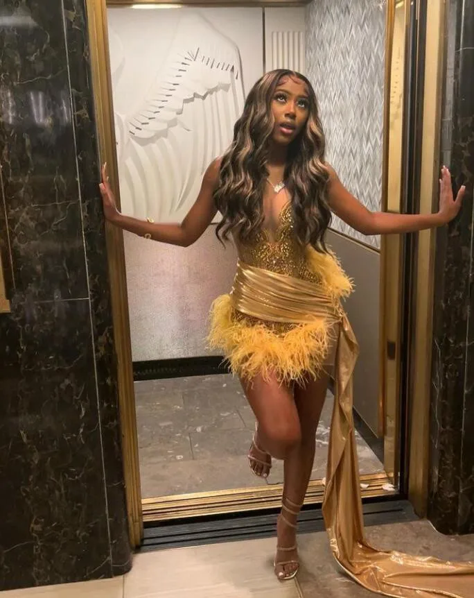 Luxury Glitter Gold Homecoming Party Dress Train Black Girl Birthday Party Celebrity Dress