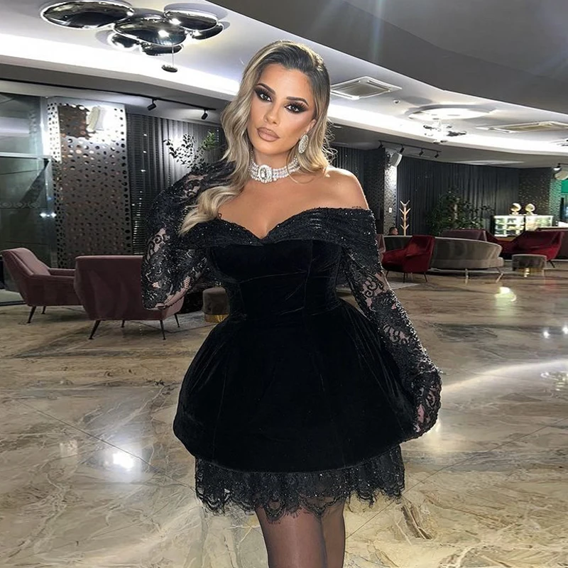 Black Lace Velvet Short Cocktail Dresses with Gloves Off the Shoulder Mini Length Prom Gown Customized Formal Party Dress
