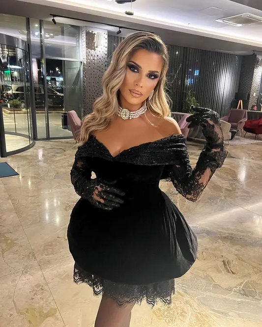 Black Lace Velvet Short Cocktail Dresses with Gloves Off the Shoulder Mini Length Prom Gown Customized Formal Party Dress