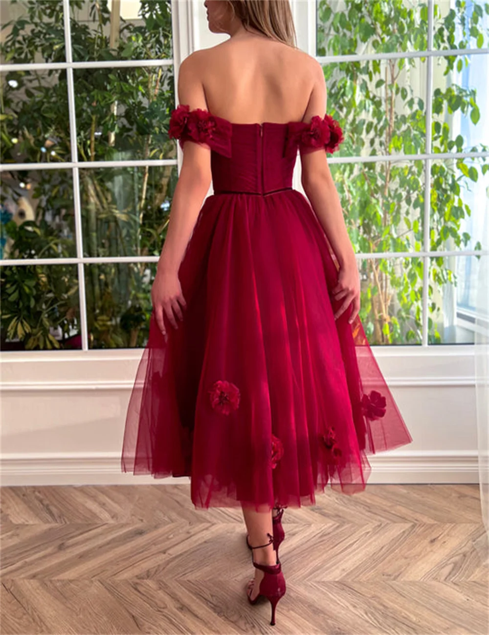 A-Line Cocktail Dresses for Women Floral Appliques Homecoming Dresses Elegant Off Shoulder Tea Length Tulle with Slit