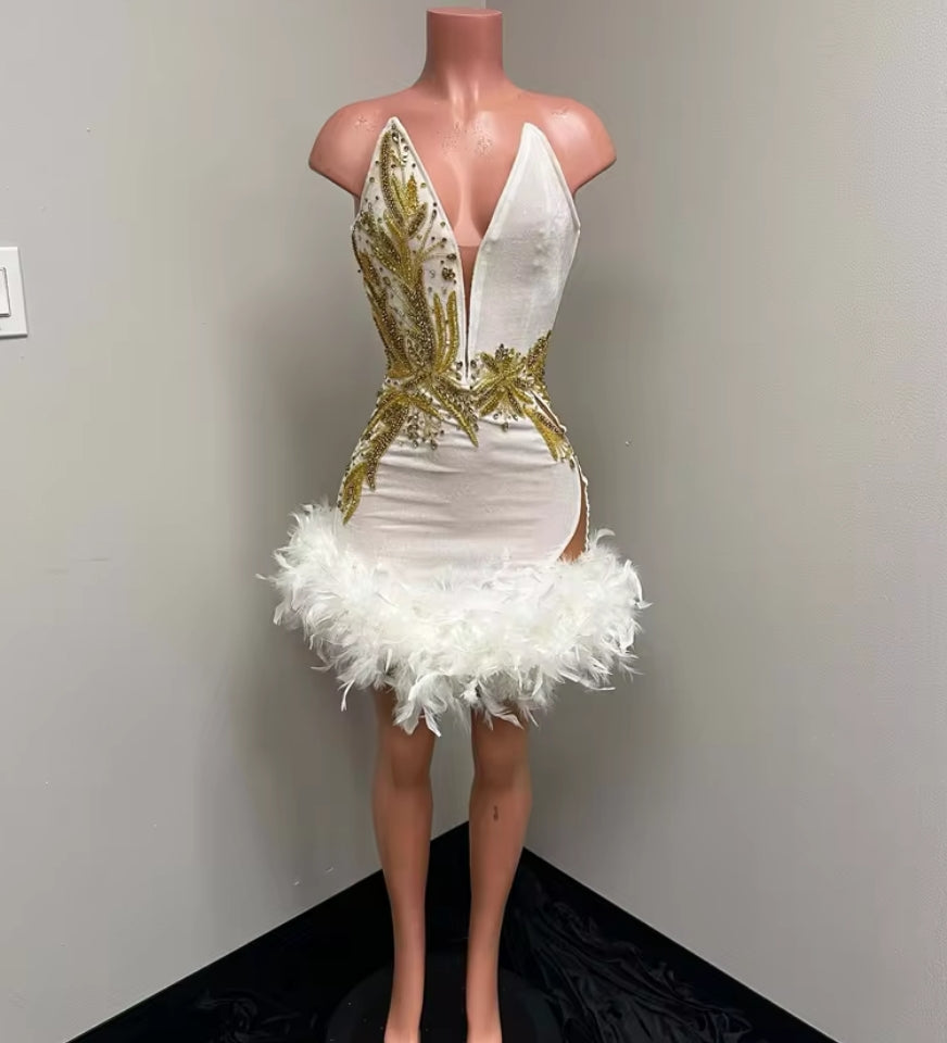 Strapless Short Prom Dress For Black Girls Gold Beaded Appliques Birthday Party Gowns Feathers Mini Cocktail Homecoming