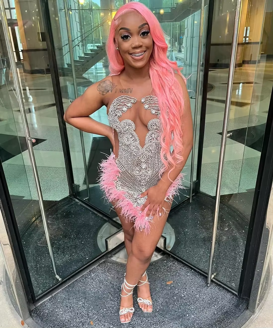 Pink Luxury Short Prom Dresses For Black Girls Crystals Women Birthday Party Dresses African Evening Gown Robe De Customized