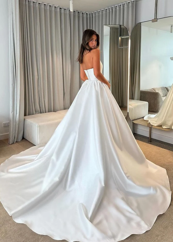 A Line Sweetheart White Satin Bridal Wedding Dresses with Long Train