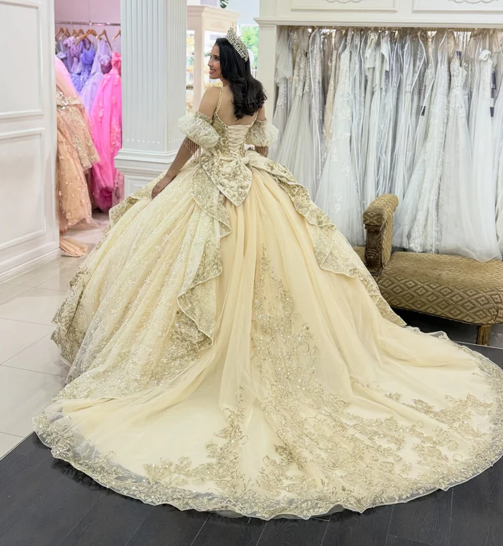 Champagne Tulle Lace Appliqued Sweetheart Quinceanera Dresses for Sweet 16