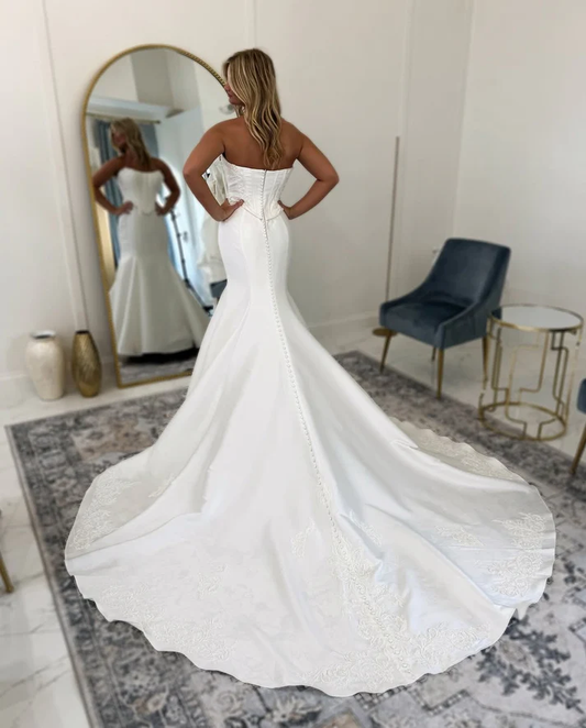 Mermaid White Satin Lace Appliqued Corset Strapless Wedding Dresses for Bride