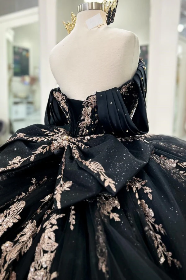 Off Shoulder Sleeveless Beaded Gold Appliques Bow Knot Balck Quinceanera Dress