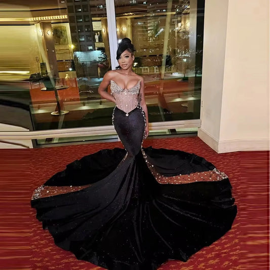 2025 Glitter Black Velvet Mermaid Prom Dresses Sweetheart Neck Beaded Sweep Train Plus Size Evening Occasion Gowns