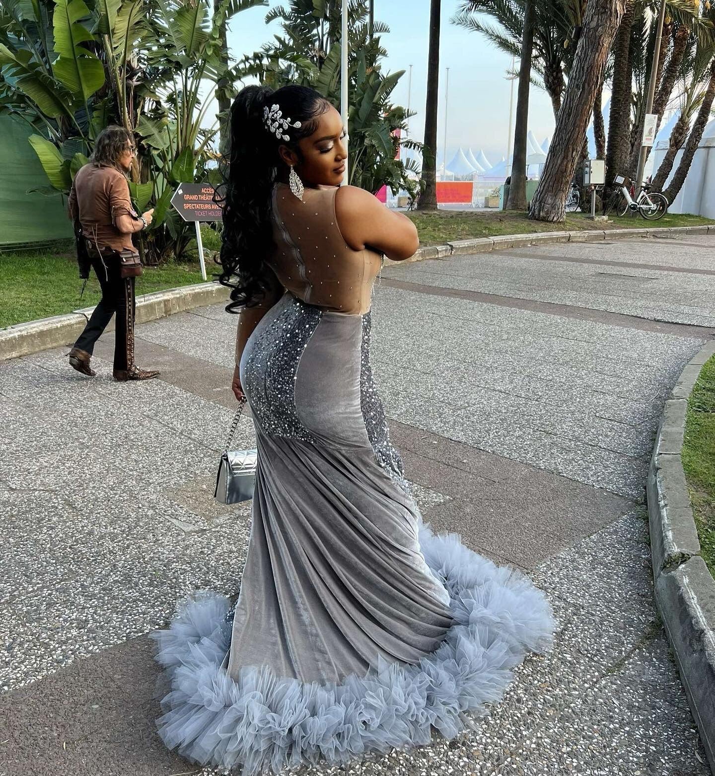 Sparkly Sivler Sequins Mermaid Prom Dress For Black Girls Crystal Ruffle Bead Evening Party Gown