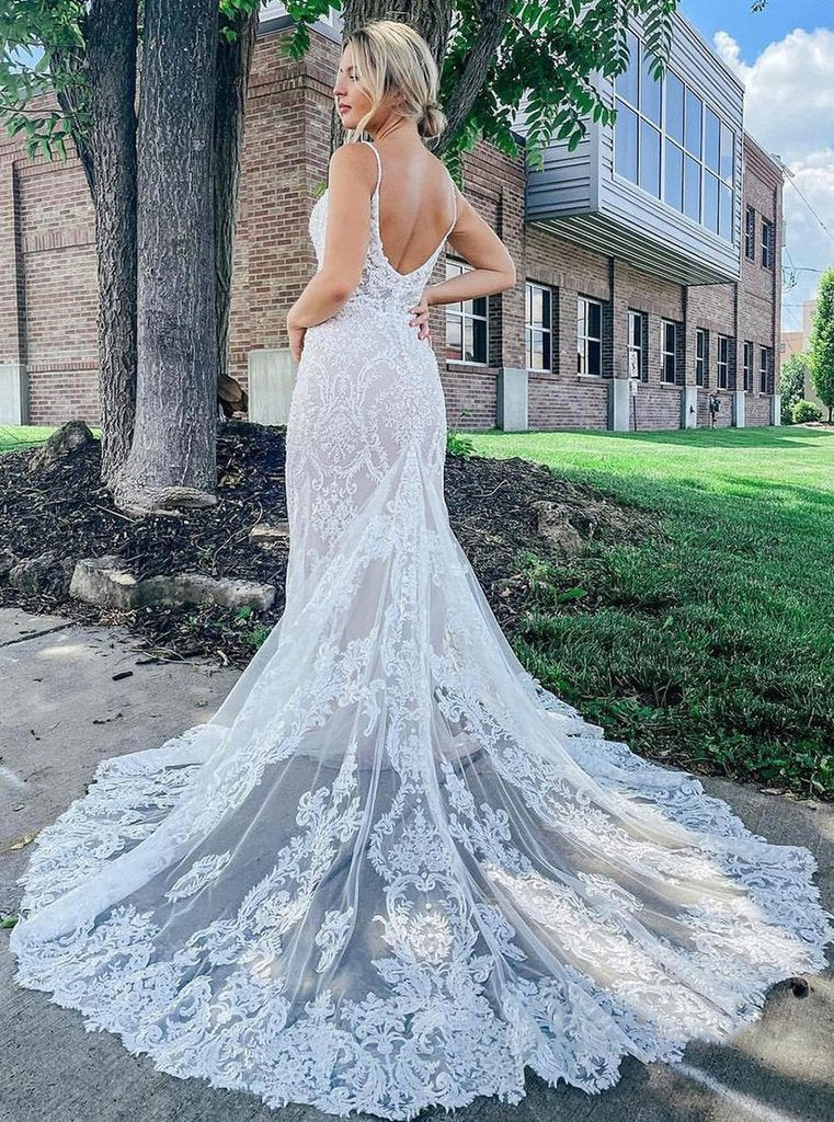 Gorgeous Mermaid V-neck Lace Wedding Dress