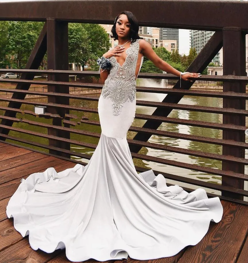 Silver Diamond Long Prom Formal Dresses for Women Sparkly Black Girl Crystal Mermaid Evening Gala Party Gowns