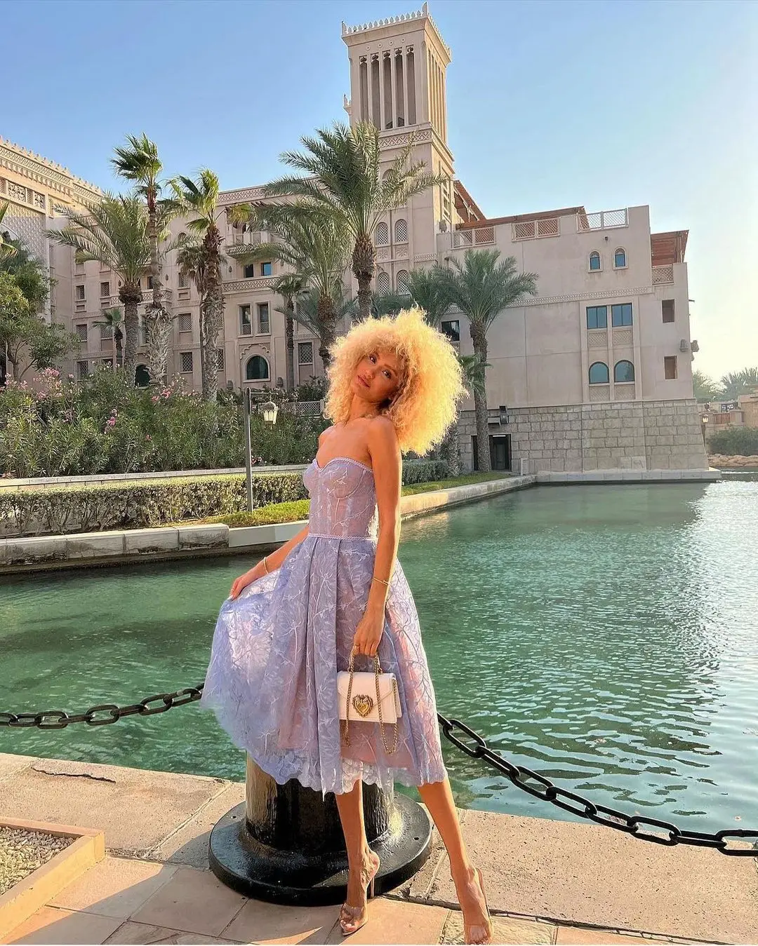 New Dinner Women Tight Top Dress Sexy Embroidered Lace Vintage Dress Wedding Dresses