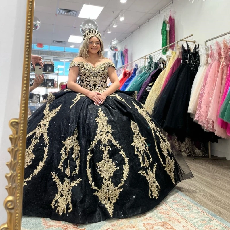 Luxury Black Sweetheart Ball Gown Quinceanera Dresses Gold Appliques Beads Sweet 15 16 Birthday Party Formal Wear Pageant