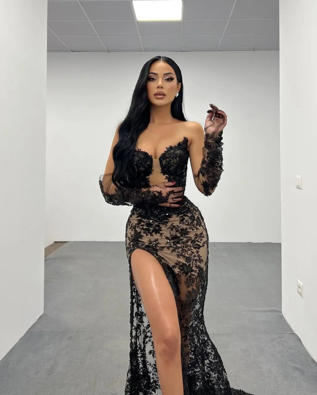 Classic Black Lace Evening Dresses with Detachable Sleeves Sexy Slit Appliques Mermaid Formal Gown Prom Party Dress Custom