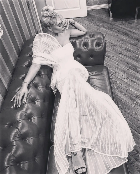 Fashion White Pleated Long Prom Dresses with 3D Pleated Shoulder Couture Mermaid Evening Party Dress