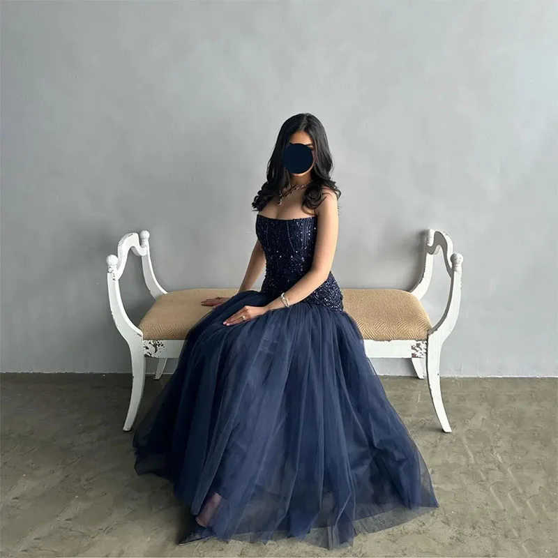 Elegant Strapless Prom Dresses A-Line Floor-Length Sequins Beads Sleeveless Formal Occasion Dresses