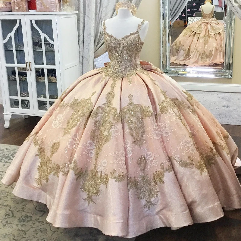 Luxury Rose Gold Quinceanera Dresses Lace Appliqued Lace Crystal Ball Gown