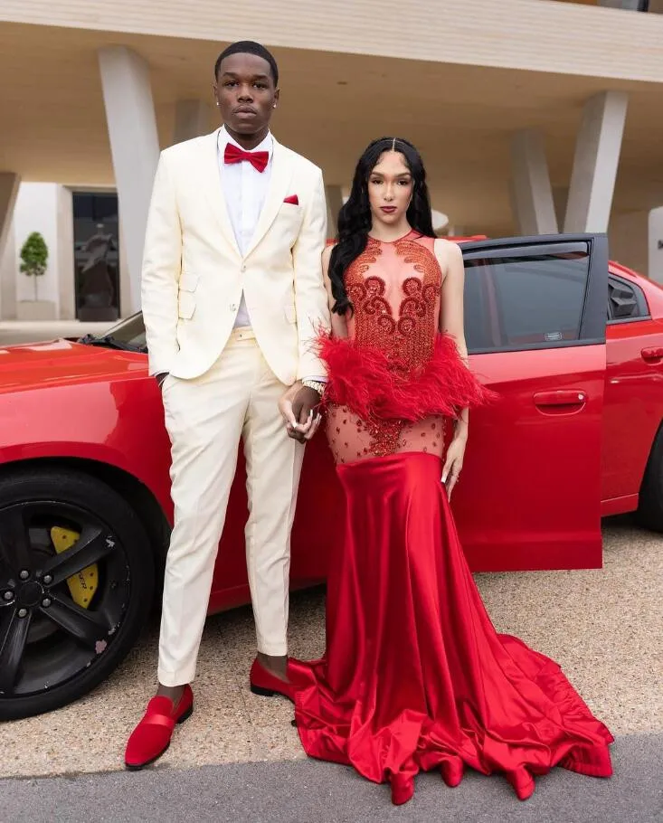 Red Sparkly Long Mermaid Prom Birthday Gala Dresses For Black Girl Luxury Diamond Feather Sheer Evening Ceremony Gown