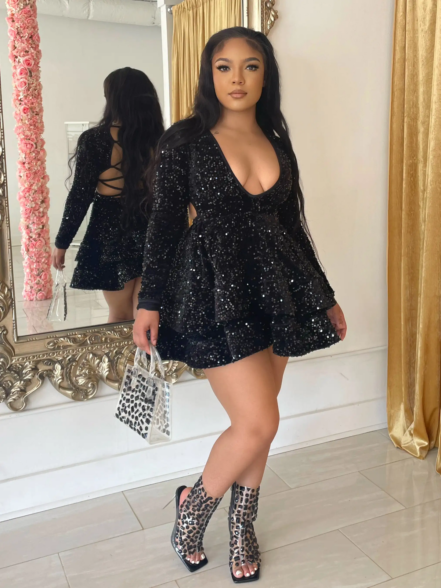 Long Sleeve Sequin Homecoming Dresses V Neck Short Prom Dresses for Teens Sexy Backless Mini Cocktail Party Gown