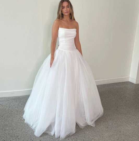 Elegant Tulle A Line Wedding Dresses For Woman Strapless Sleeveless Bridal Bride Robe Dress Gowns