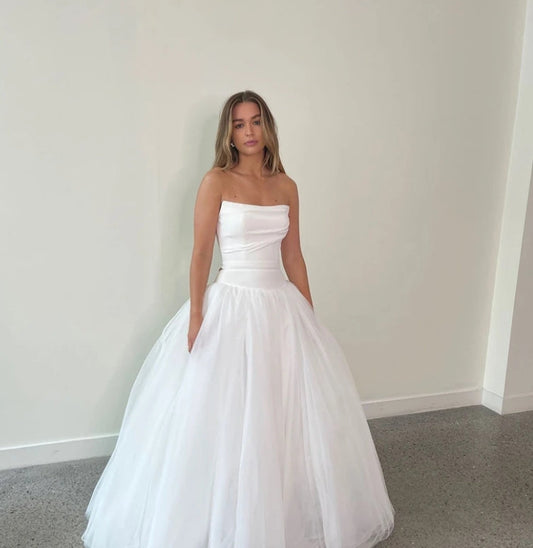 Elegant Tulle A Line Wedding Dresses For Woman Strapless Sleeveless Bridal Bride Robe Dress Gowns