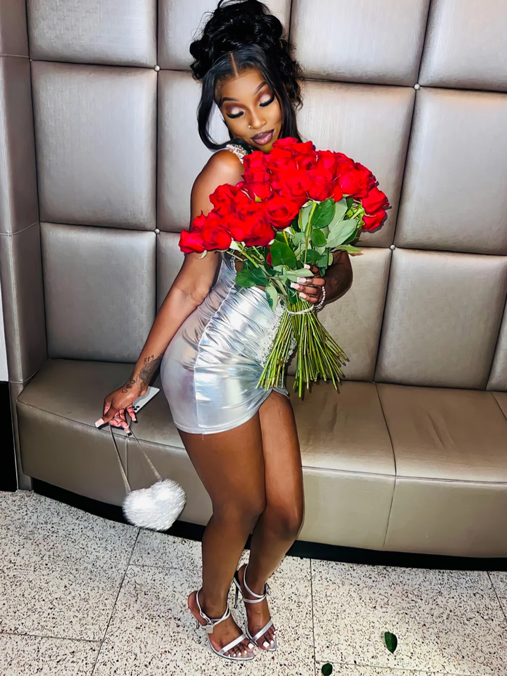 Silver Scoop Neck Sheer Short Cocktail Prom Dress African Black Girls Beaded Satin Mini Birthday Party Gowns Homecoming