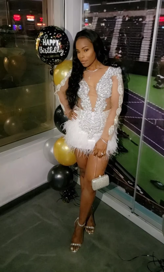 Sheer Beaded White Feather Long Sleeve African Cocktail Dresses Black Girls Short Prom Dresses Birthday Party Gowns Homecoming