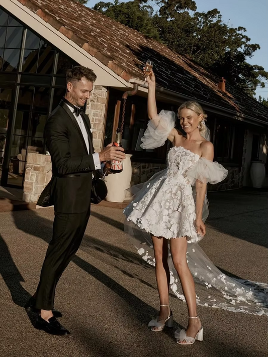 Strapless Little White Wedding Dresses Puff Sleeves Mini Bride Gowns Ivory Lace Wedding Dress