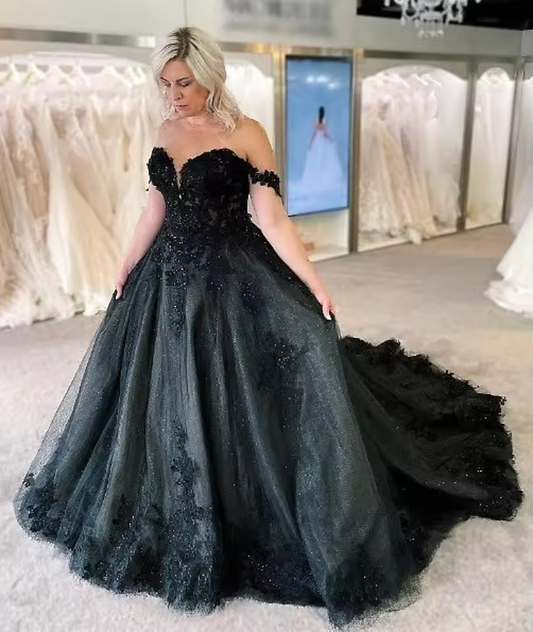 Black Gothic A-Line Wedding Dresses Off Shoulder Sweetheart Lace Applique Beaded Long Vintage Bride Formal Gowns Customized