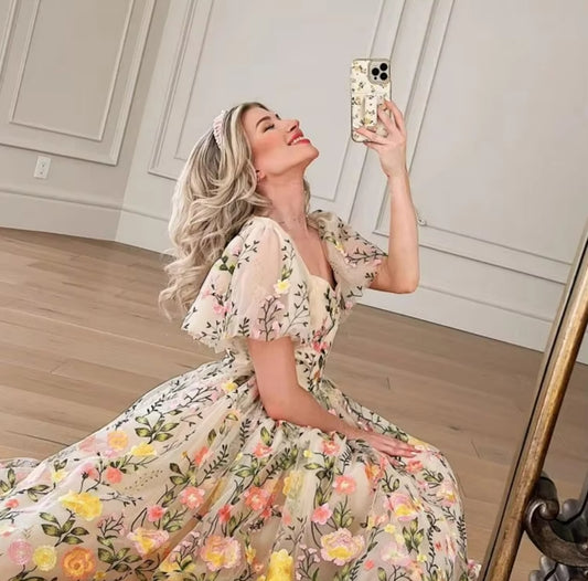 Flower Lace Embroidery Tulle Fabric Prom Dress Modest A-line vestidos de fiesta Short Sleeves Elegant