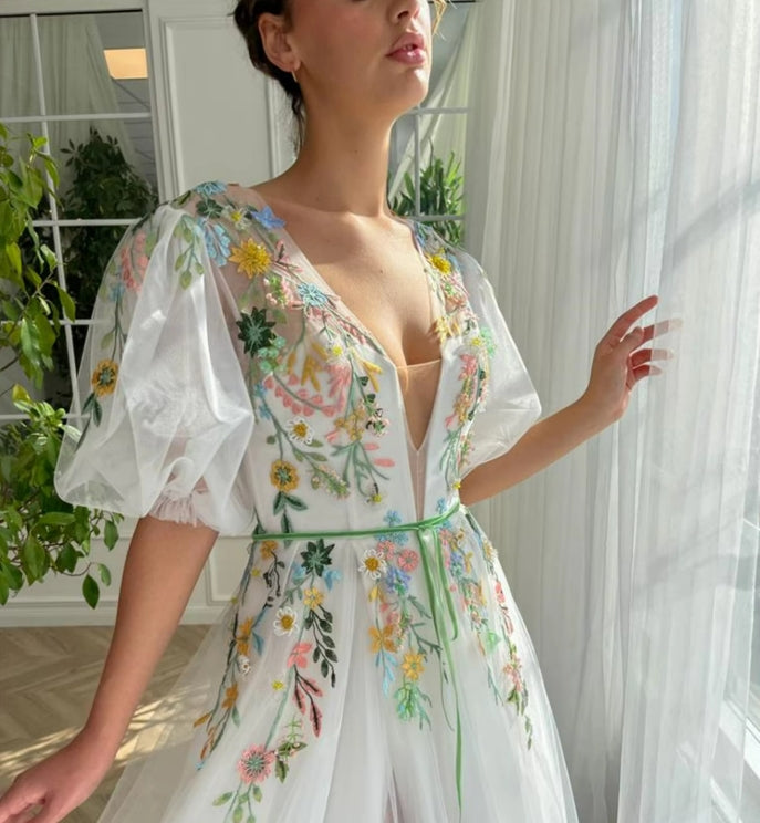 White Lace Embroidery Tulle Wedding Dress V-neck A-line Party Dresses Short Sleeves Side High Split