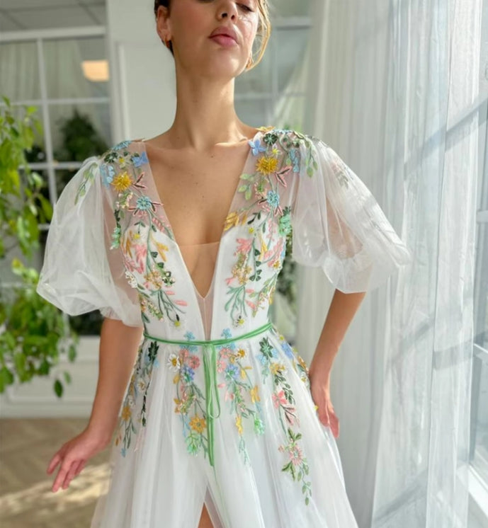 White Lace Embroidery Tulle Wedding Dress V-neck A-line Party Dresses Short Sleeves Side High Split