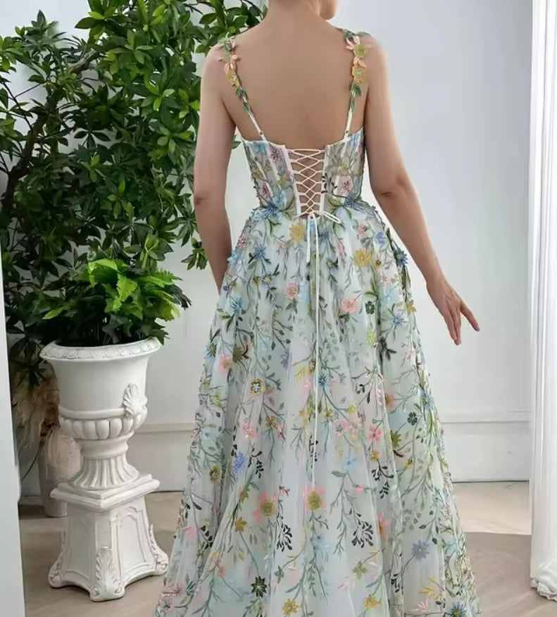 Customized Elegant Lady Wedding Dress Luxury Floral Tulle V-Neck Princess Prom Dresses A-line Corset Dresses