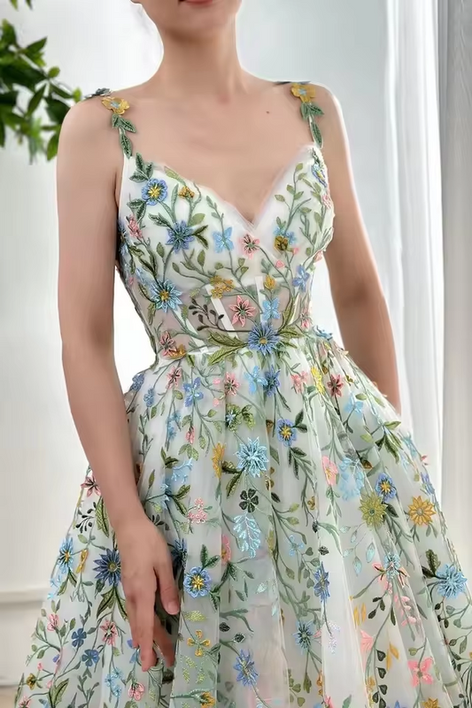 Customized Elegant Lady Wedding Dress Luxury Floral Tulle V-Neck Princess Prom Dresses A-line Corset Dresses