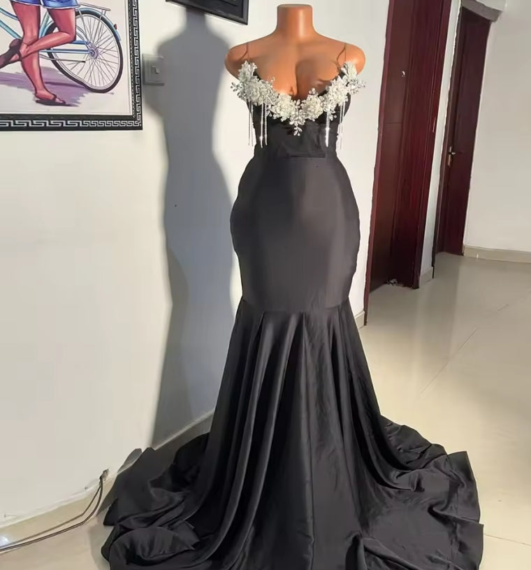 Stunning Black Prom Dress Sweetheart Satin African Women Graduation Party Gowns Robe De Bal Customized