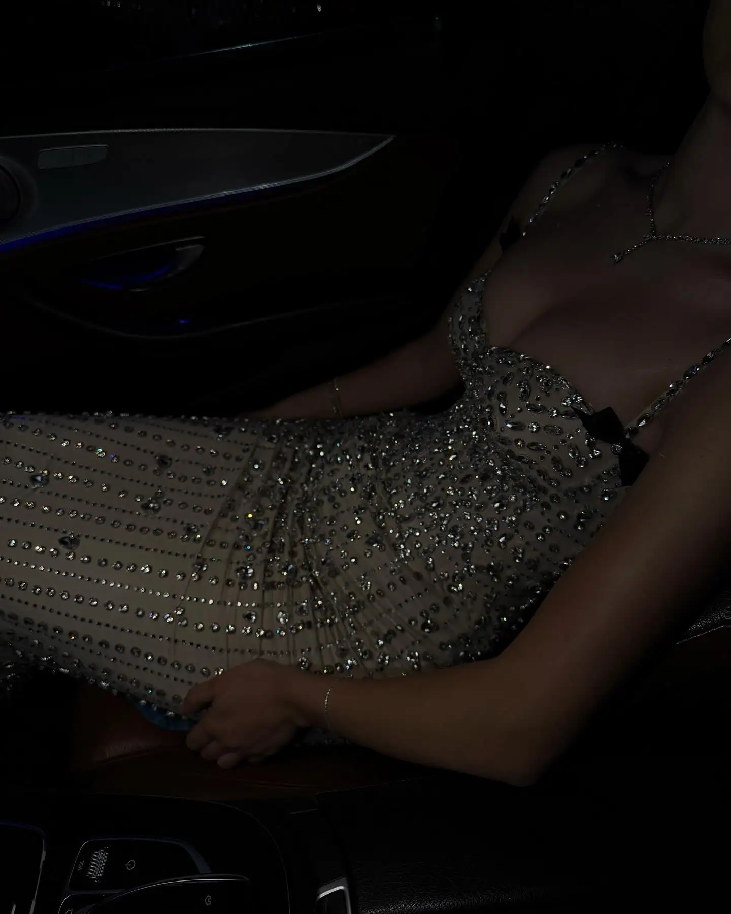 2026 Nude Luxury Crystal Fully Beaded Evening Dress Bow Formal Occasion Party Gala Maxi Gown