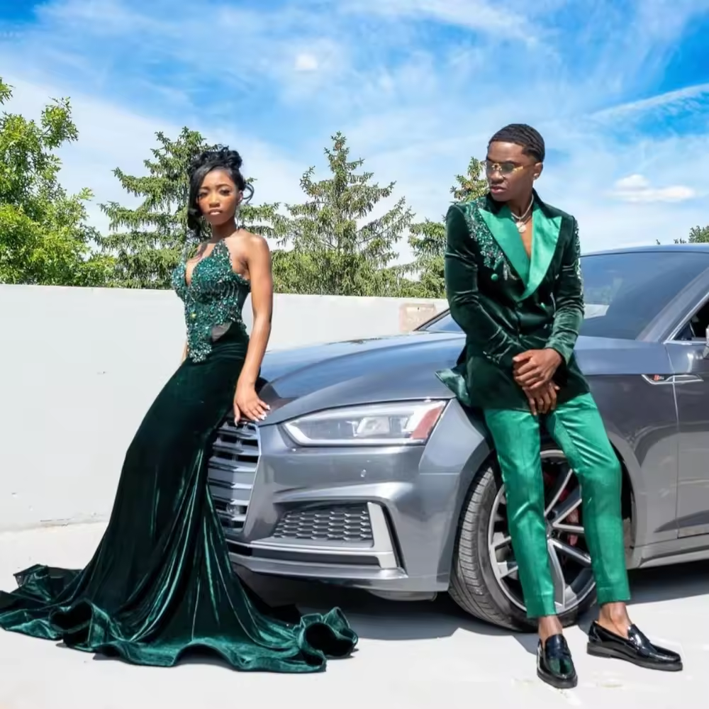 Customized Dark Green Velvet Mermaid Prom Dress For BlackGirl Shiny Crystal Beaded Party Gown