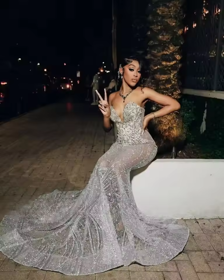 Luxury Crystal Prom Dresses With Cloak 2025 Black Girls Beading Mermaid Party Gowns See Through African Evening Dress Customized