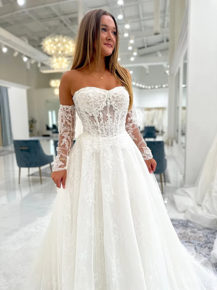 A Line Sweetheart Tulle Lace Appliqued Beach Wedding Dresses for Bride