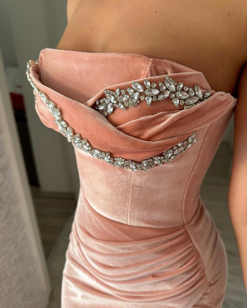Beautiful Mermaid Sexy Sleeveless Crystal Prom Dress With Slit