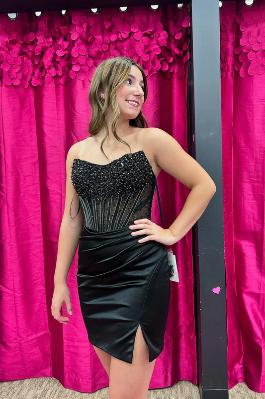 Black Strapless Satin Tight Corcet Short Homecoming Dresses with Beadings