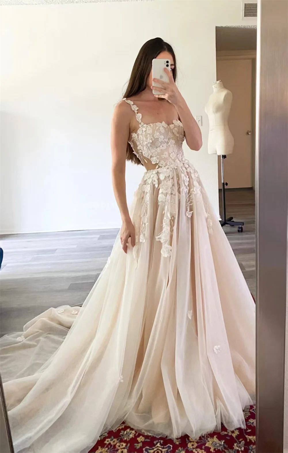 Charming Two Straps 3D Flower Lace Applique Bridal Grown A Line Wedding Dresses Custom Made