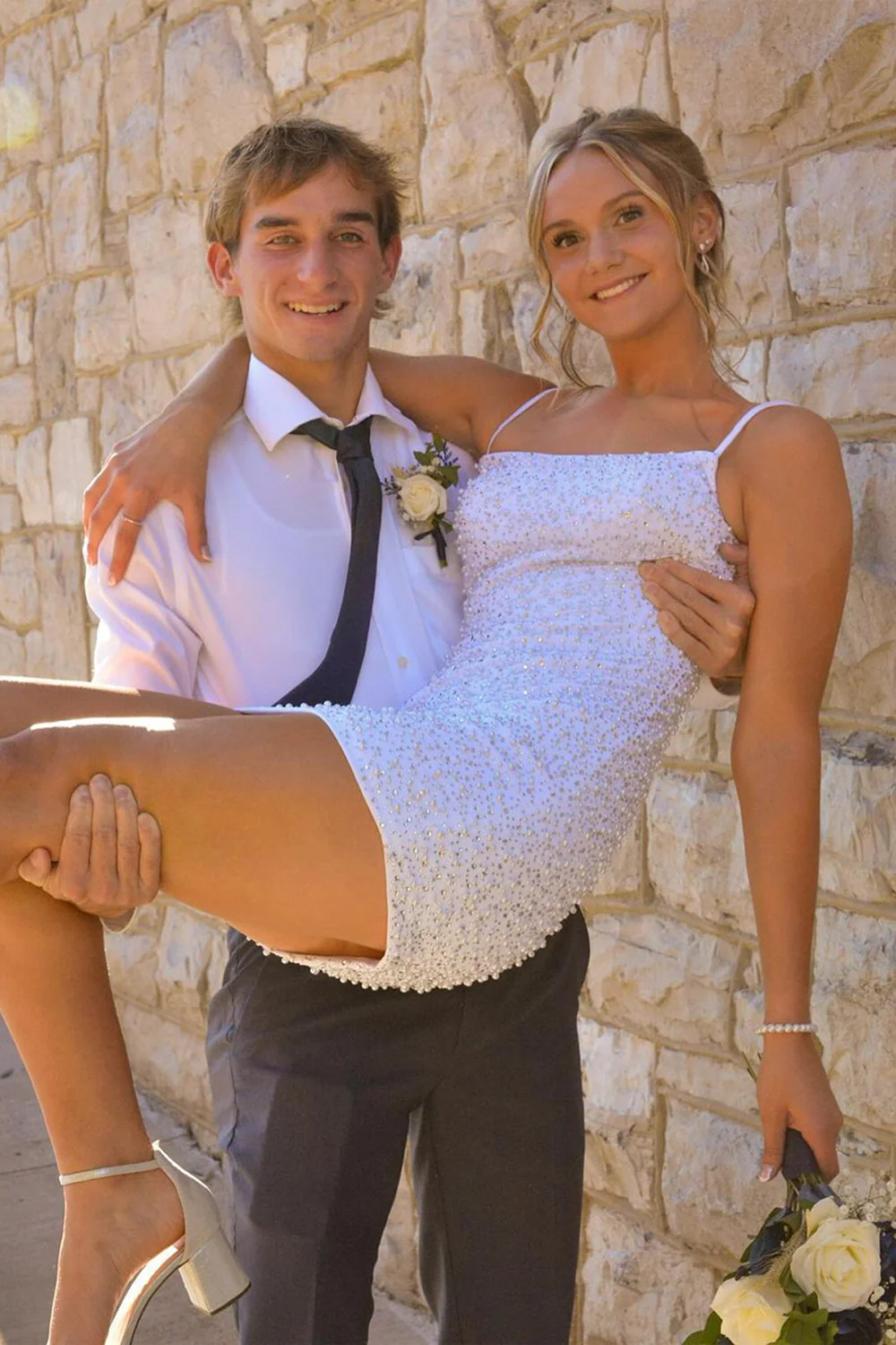 Cute Bodycon Scoop Neck White Sequins Short Homecoming Dresses