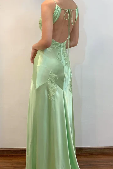 Elegant Green Straps V-Neck Appliques Satin Backless Prom Dress