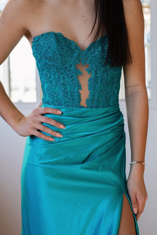 Elegant Sheath Strapless Sleeveless Appliques Beaded Pleated High Side Slit and Train Evening Formal Gown Cocktail Dress