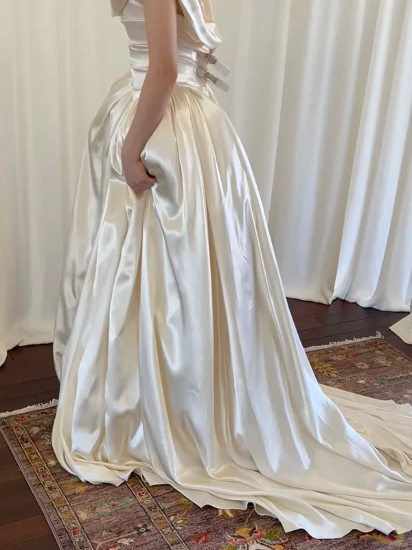 Gentle Vintage Ball Gown Straps Pleated Ivory Satin Wedding Dress
