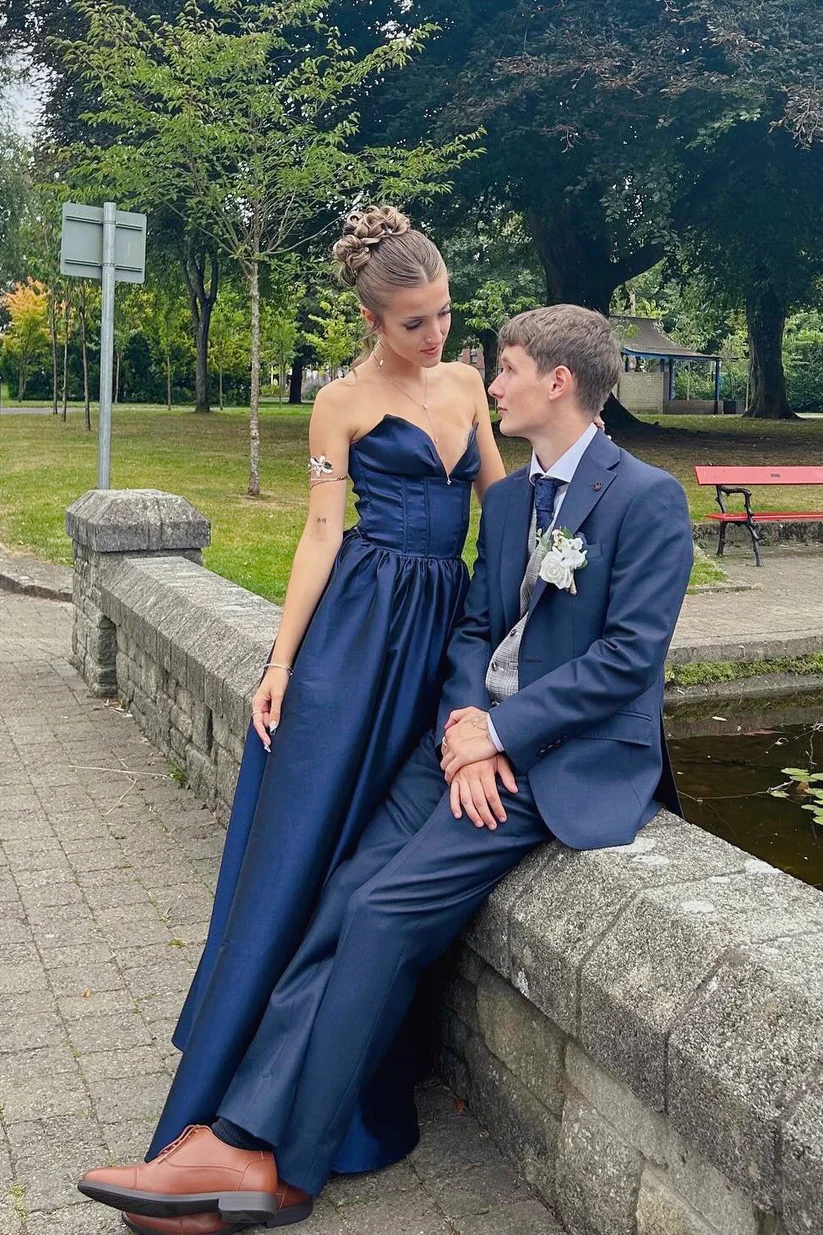 Navy Blue Strapless V-Neck A-Line Prom Dress