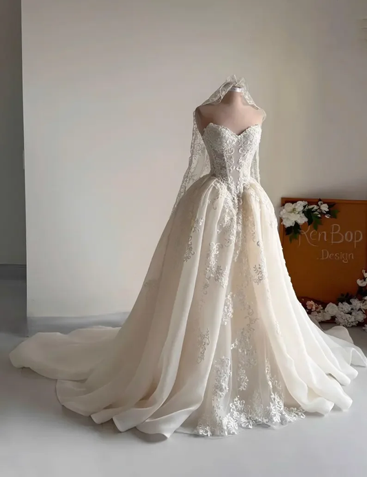 New Elegant A-Line Lace Applique Princess Wedding Dress Sweetheart Backless Pleated Luxury Ball Bridal Dress