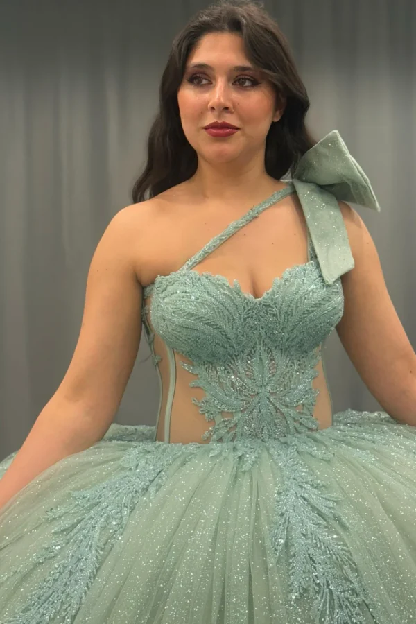 One Shoulder Sleeveless Sequins Beaded Appliques Mint Green Quinceanera Dress for Sweet 16