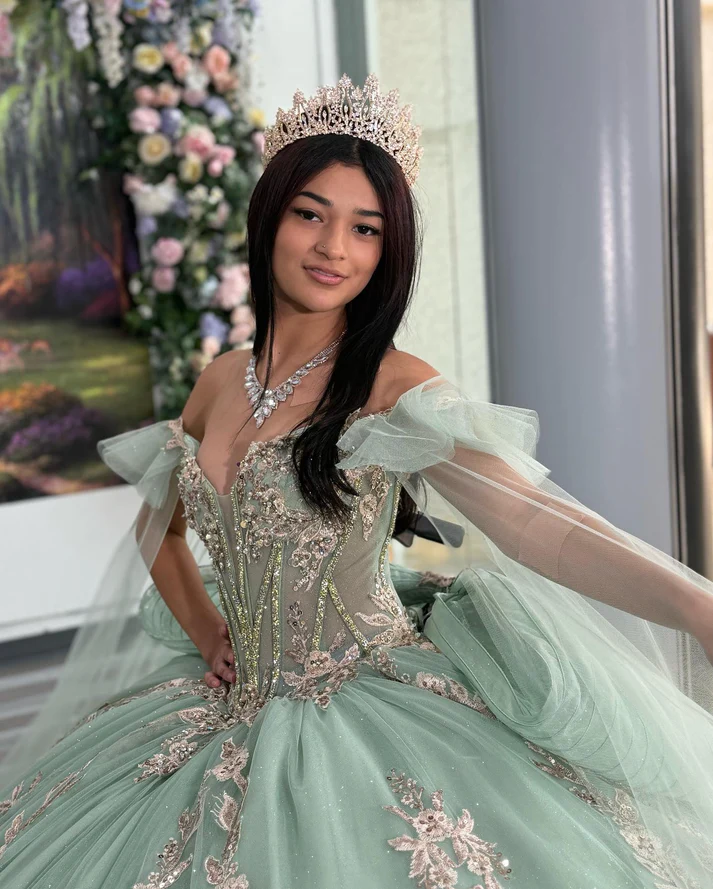 Princess Ball Gown Off Shoulder Tulle Appliqued Quinceanera Dresses for Teens