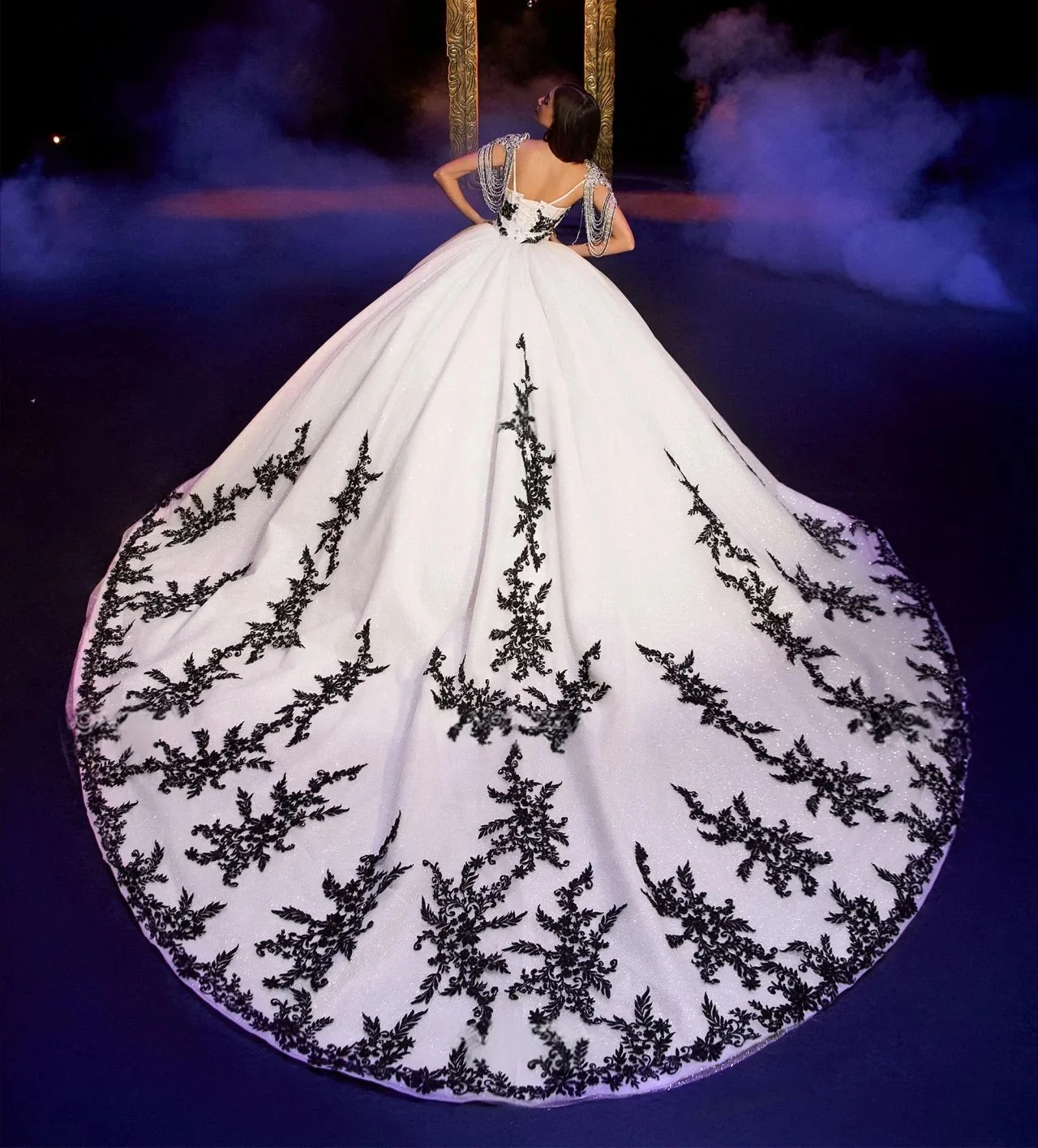 Puffy Quinceanera Dresses Ball Gown Sweetheart Tulle Appliques Beaded Sweet 16 Dresses 15 Años Customized